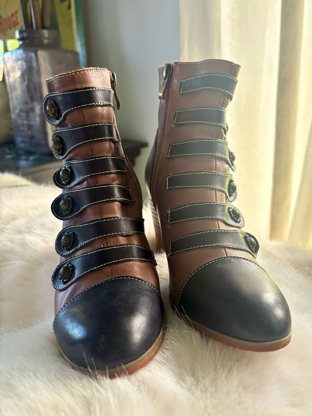 L'ATISTE Spring Step Brown and Black Strappy Lace-Up Ankle Boots 38 /7